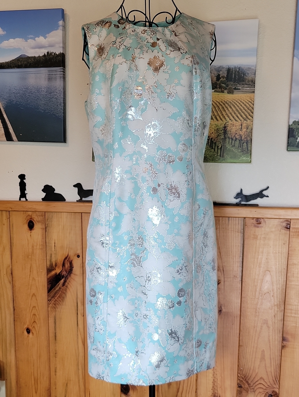 Tahari by ASL: Sleeveless Floral Brocade Shift Dress in Mint Blue and Silver